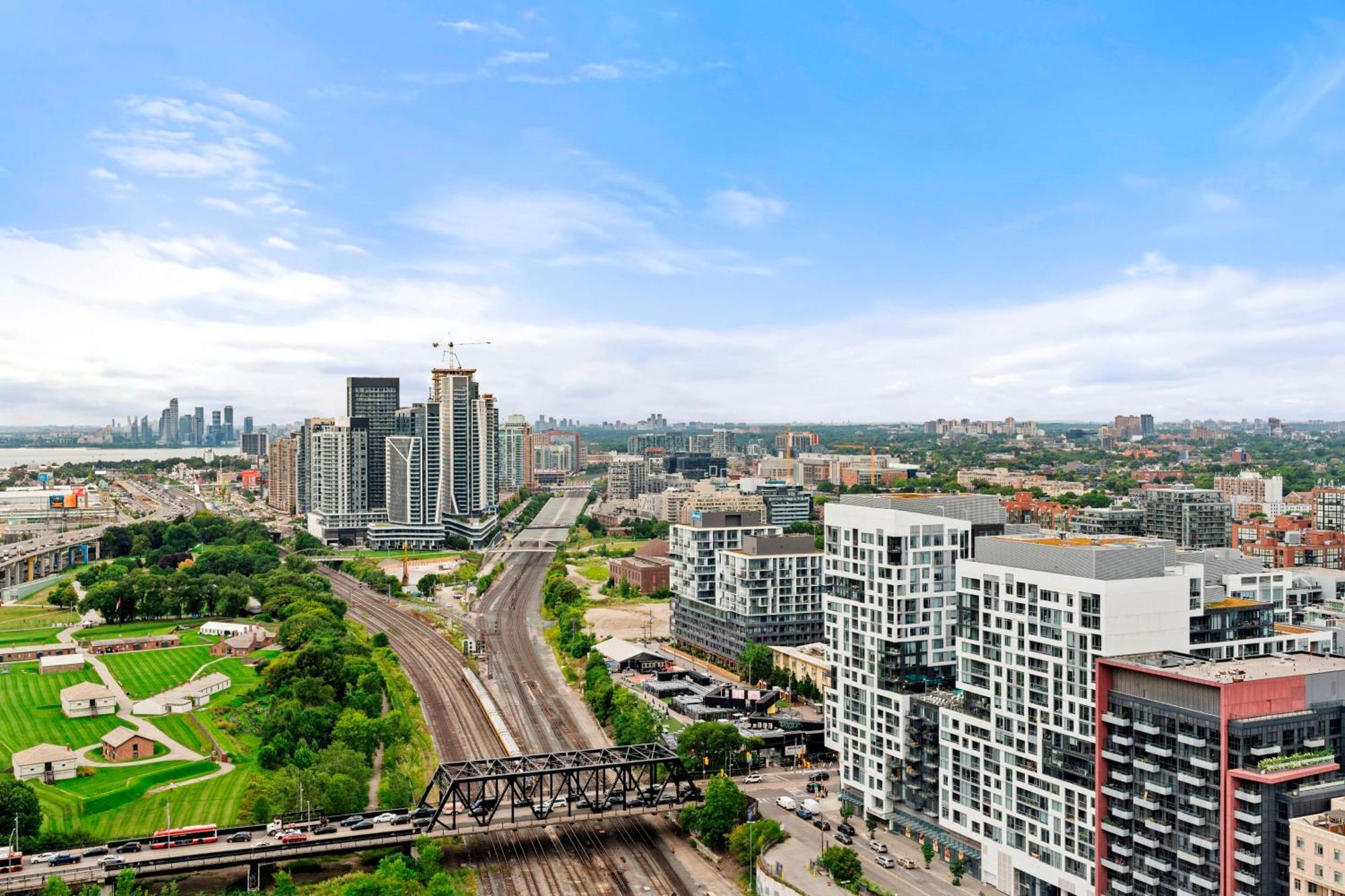 Globalstay Elegant Downtown Apartments Торонто Экстерьер фото