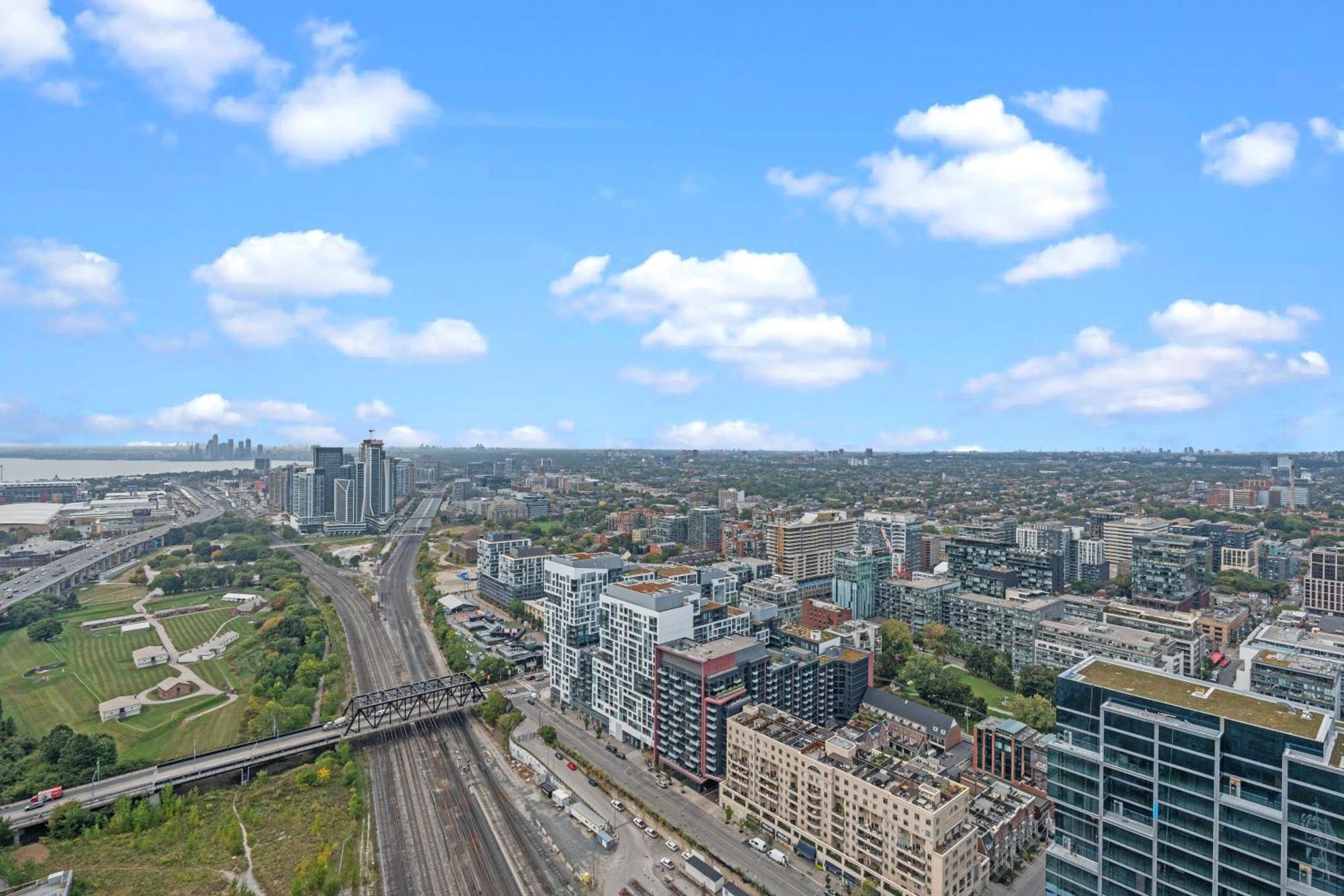 Globalstay Elegant Downtown Apartments Торонто Экстерьер фото
