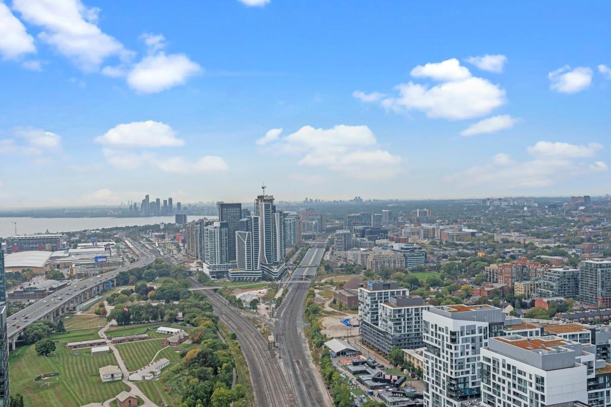 Globalstay Elegant Downtown Apartments Торонто Экстерьер фото