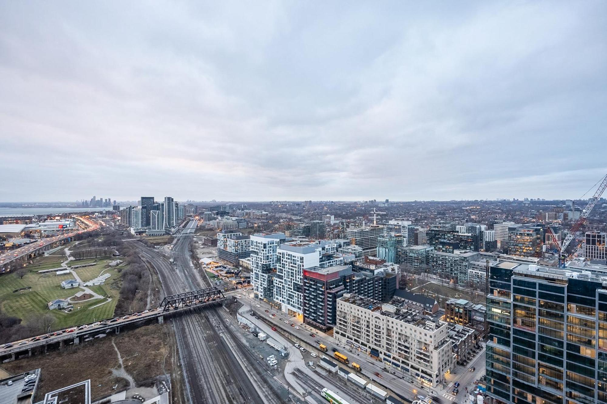 Globalstay Elegant Downtown Apartments Торонто Экстерьер фото