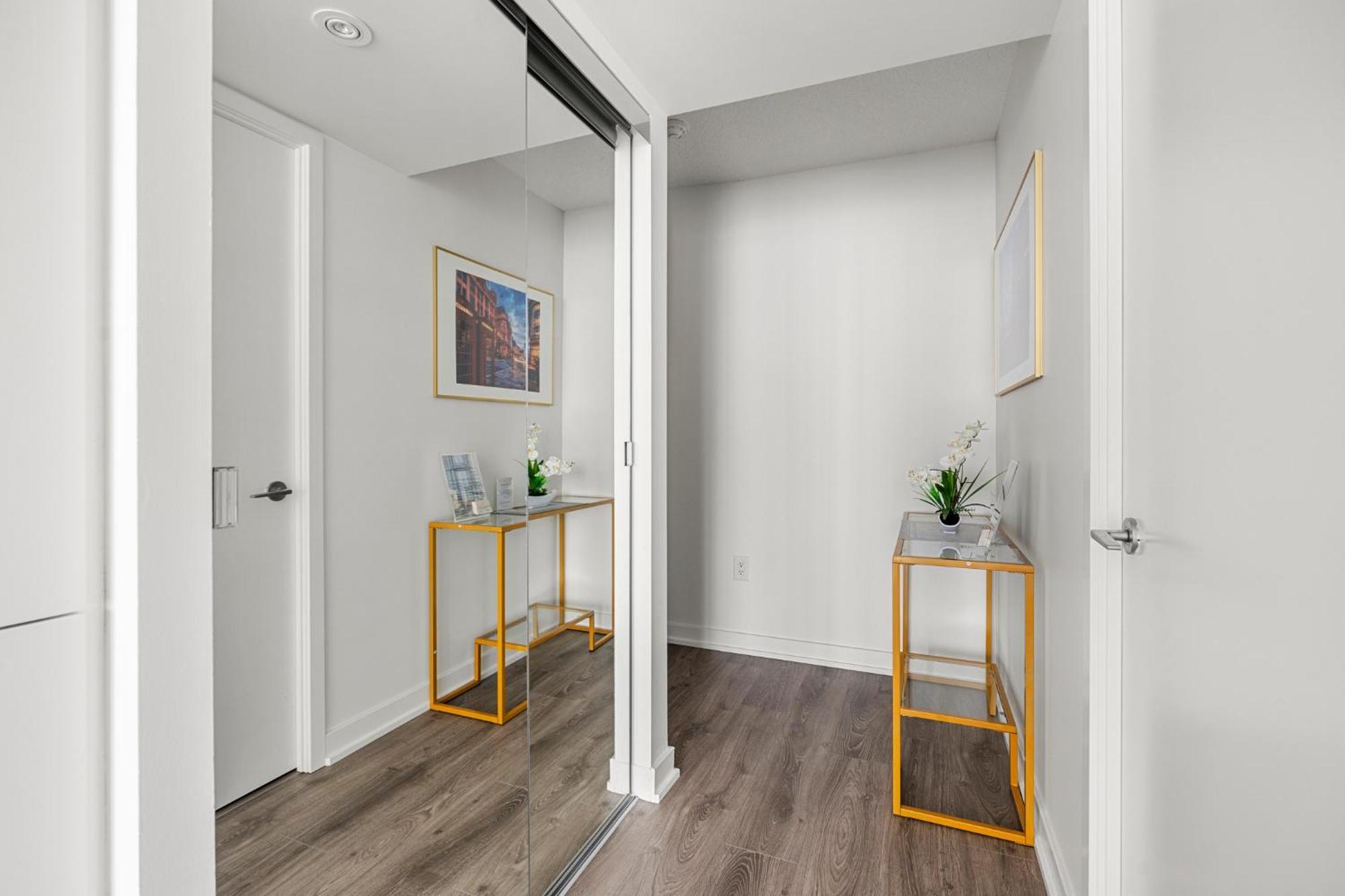 Globalstay Elegant Downtown Apartments Торонто Экстерьер фото