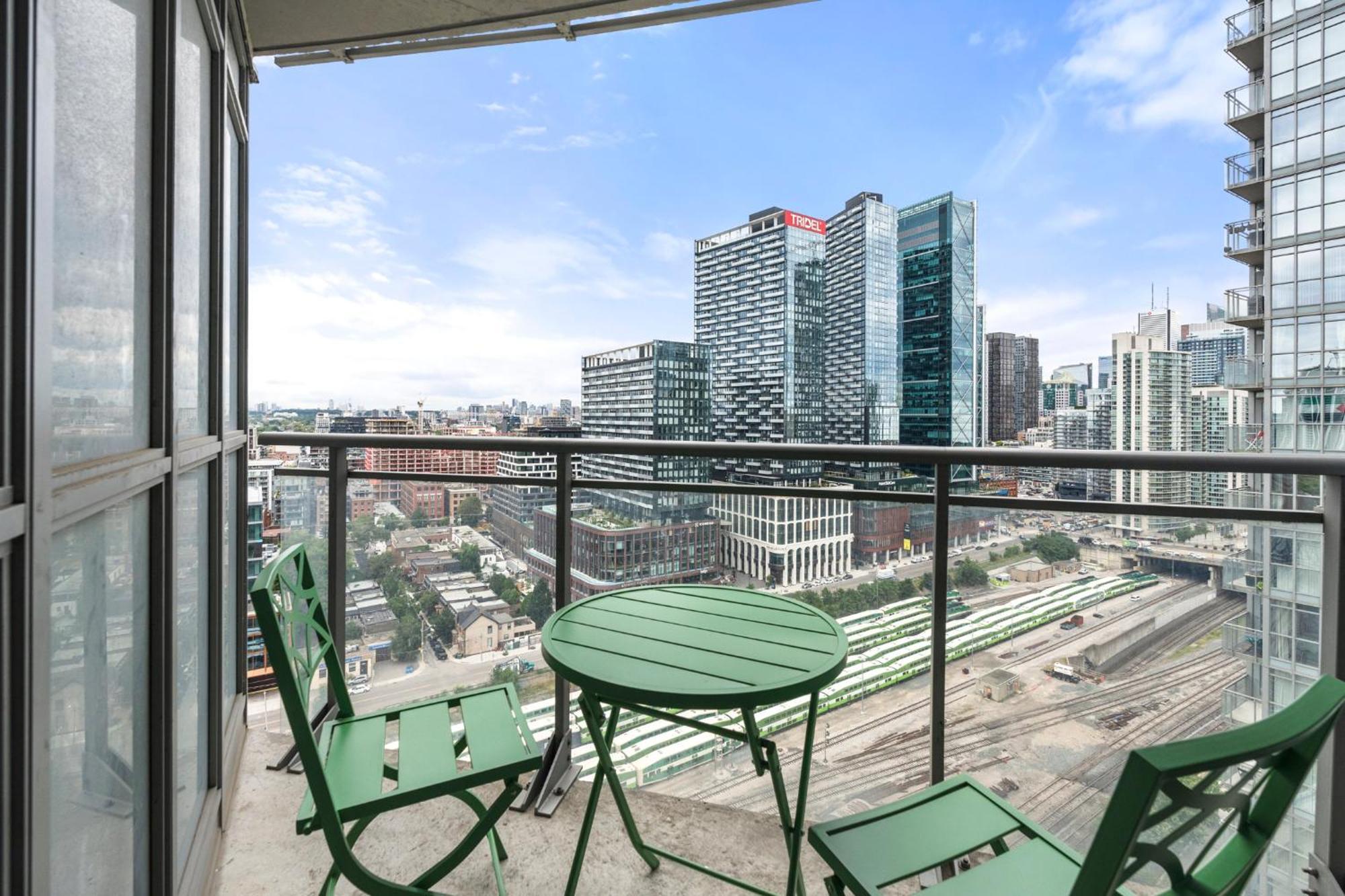 Globalstay Elegant Downtown Apartments Торонто Экстерьер фото