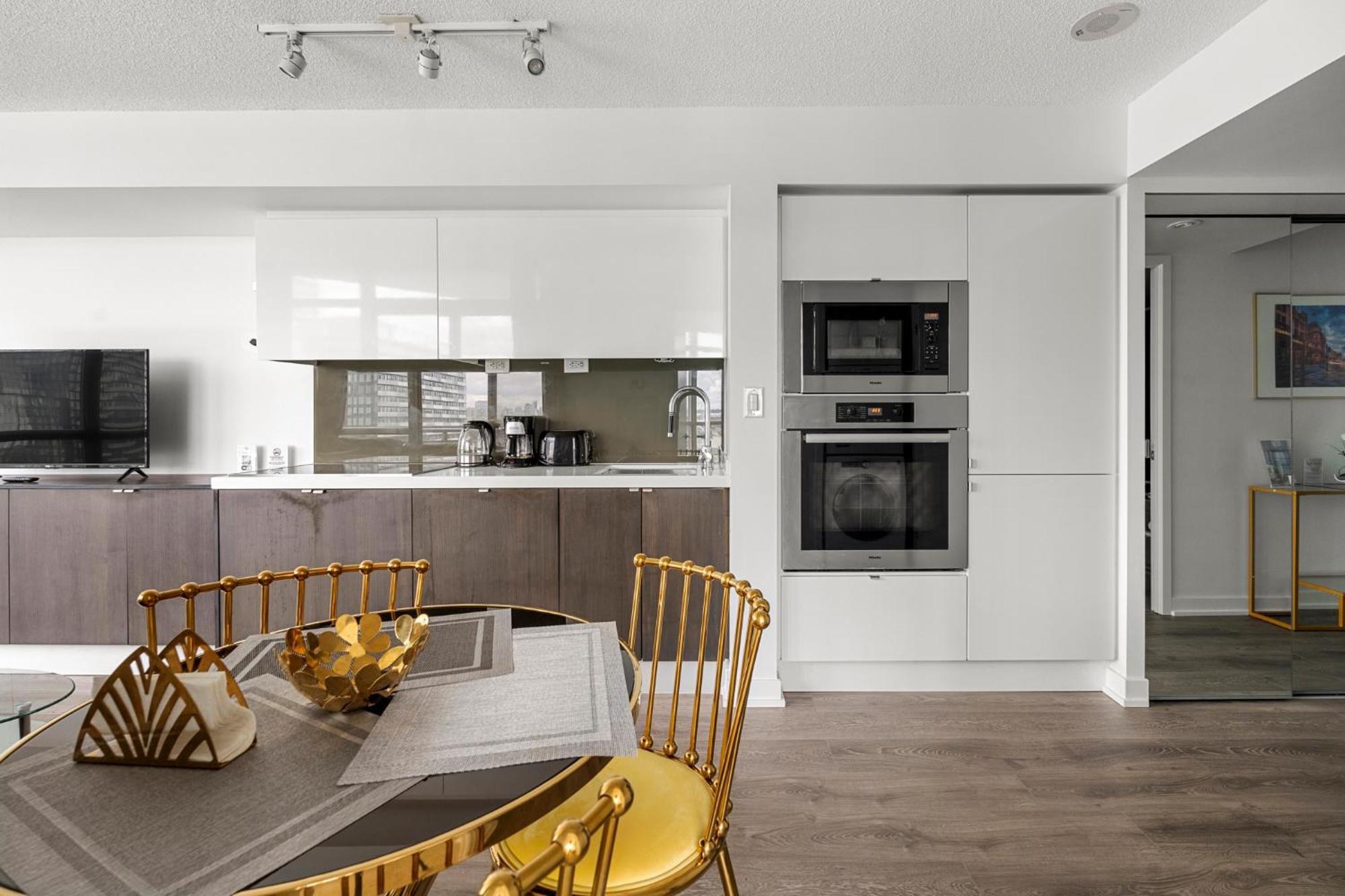 Globalstay Elegant Downtown Apartments Торонто Экстерьер фото